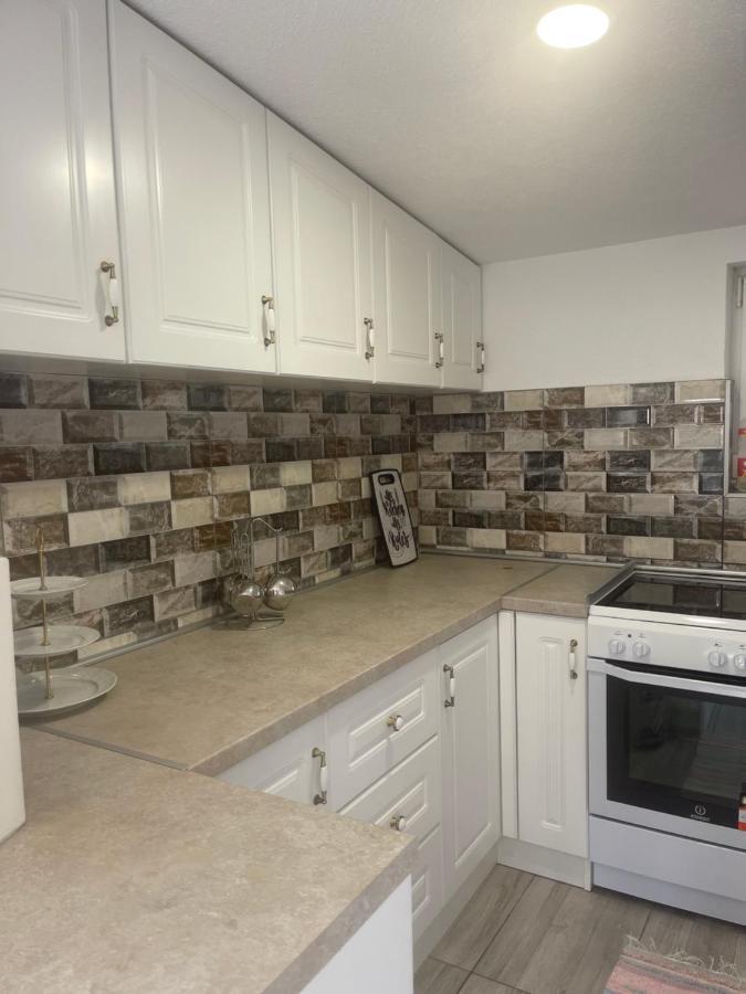 Apartman Maki SJJ Esterno foto